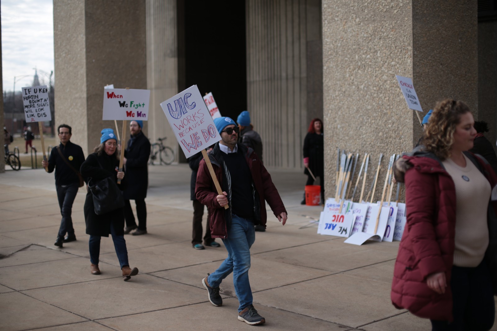 University of Illinois Chicago faculty picket